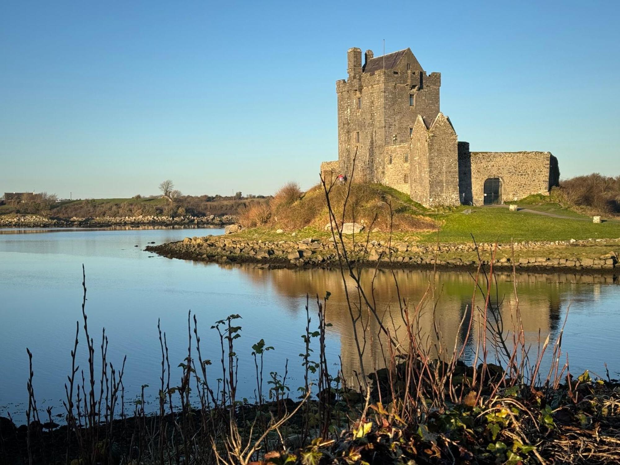 Burren Court Lodge Ballyvaughan Exterior foto